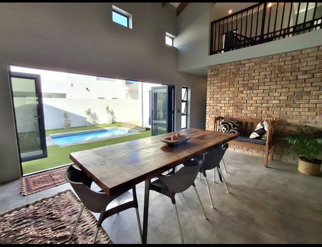 4 BEDROOM HOUSE FOR SALE IN SHELLEY POINT